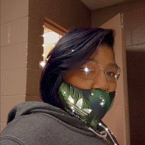 Meet your Posher, Latisha